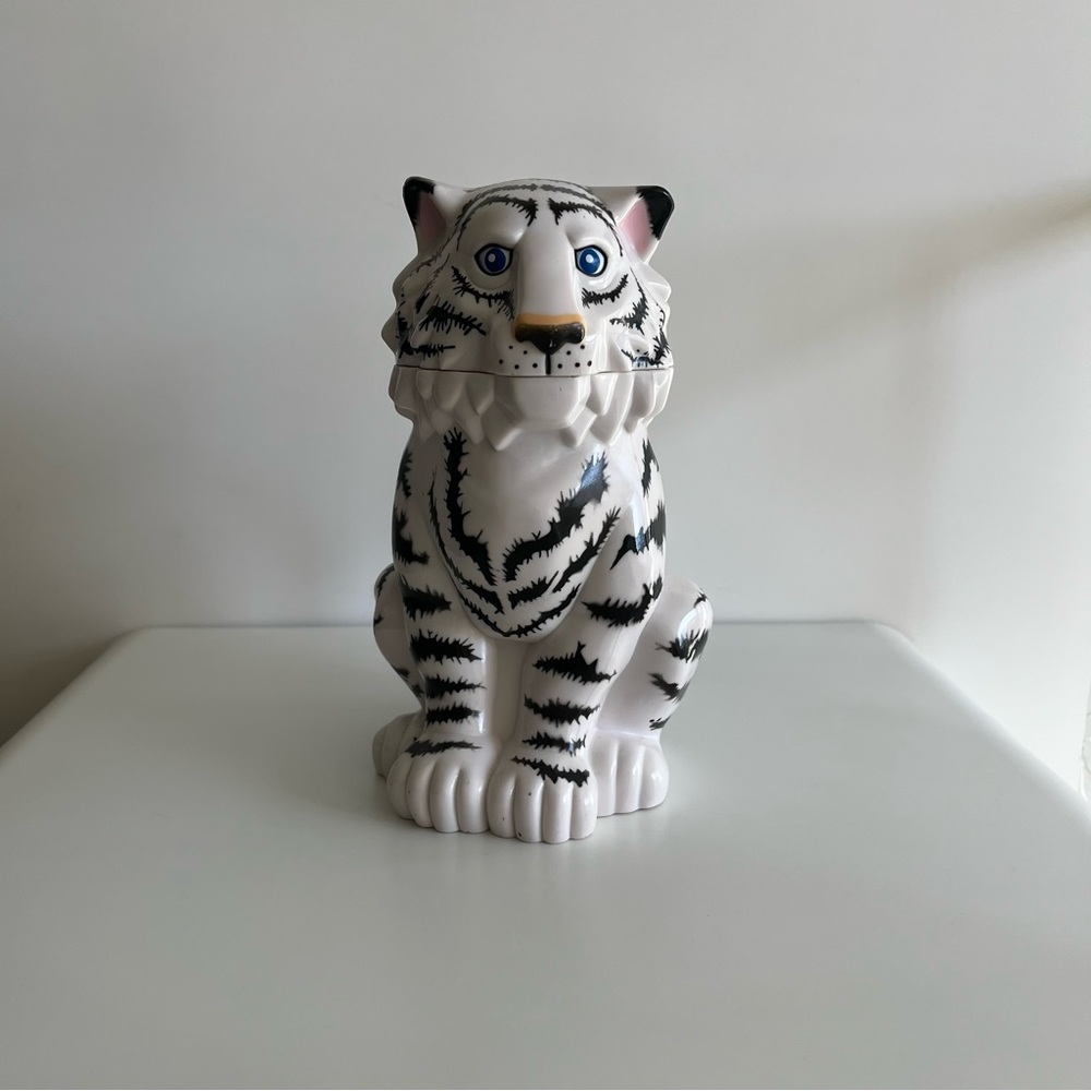 Ringling Bros. and Barnum & Bailey White Tiger Mug